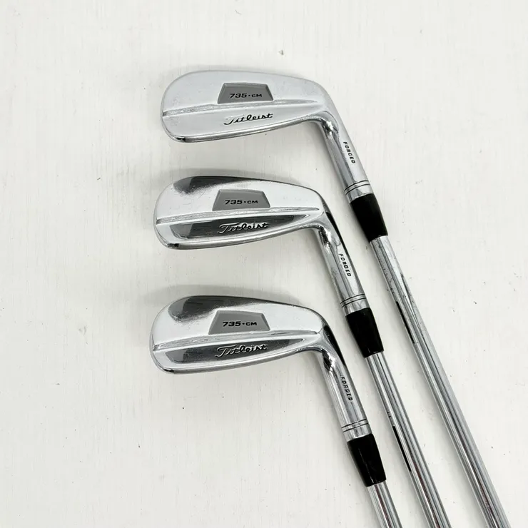 Titleist 735.CM Chrome Iron Set 4-PW - DynamicGold R300 - Stock Grips
