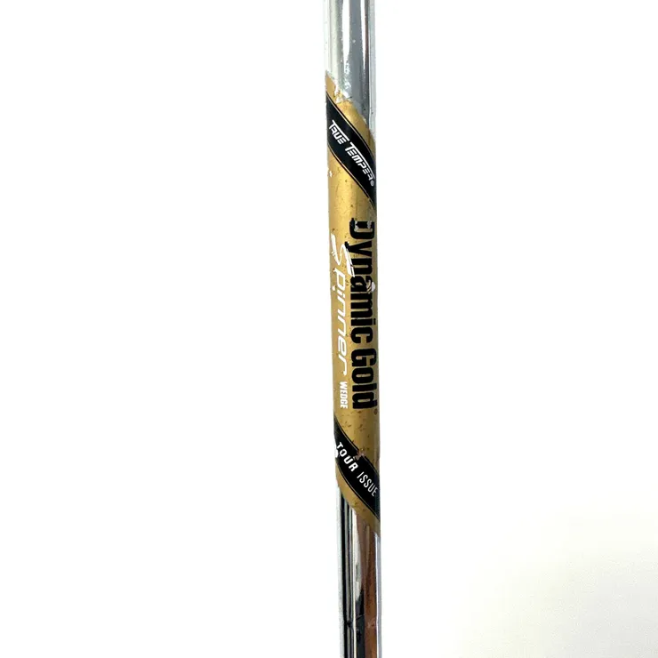Cleveland RTX ZipCore 52.10 Mid Wedge Dynamic Gold Spinner Tour