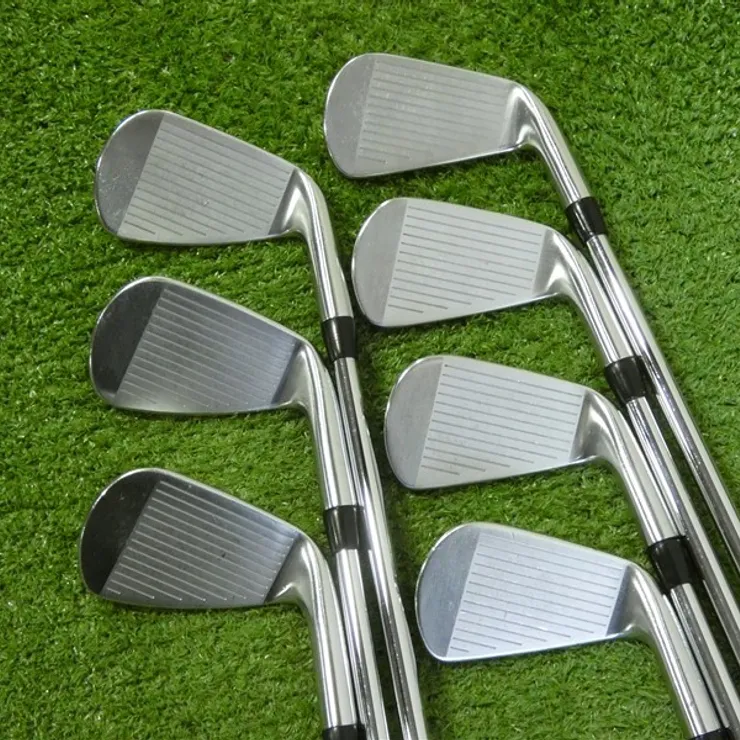 Titleist 718 AP2 Left Hand Irons 4-P AMT Tour White S300 Stiff