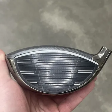 Tête De Driver TaylorMade Qi35 Core DOT 10.5° – Tour Issue – Occasion 8.5/10
