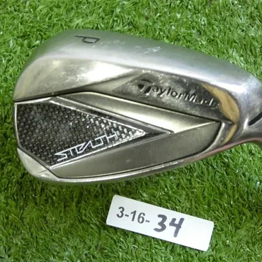 TaylorMade Stealth 43* Pitching Wedge KBS Max MT 85 Regular Steel