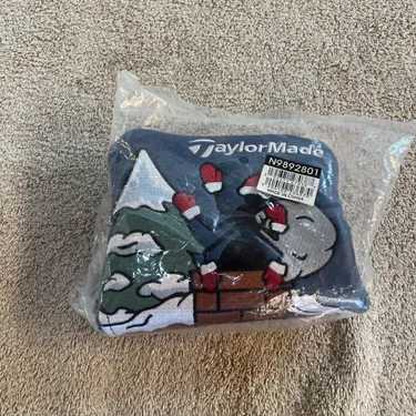 BRAND NEW Taylormade Vault Santa Spider Mallet Cover, Ships Today!