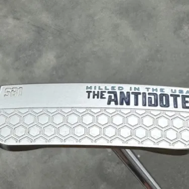 Bettinardi "The Antidote" Putter with with Original Head Cover and Grip