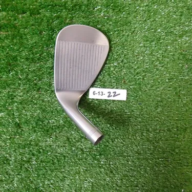 Titleist Vokey SM10 Tour Chrome 52*/08* F Grind Wedge Right Hand