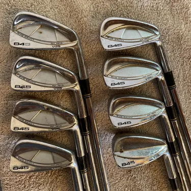 Tommy Armour 845 V-25 Iron Set 3-PW Right Hand Dynamic Gold S300 Stiff